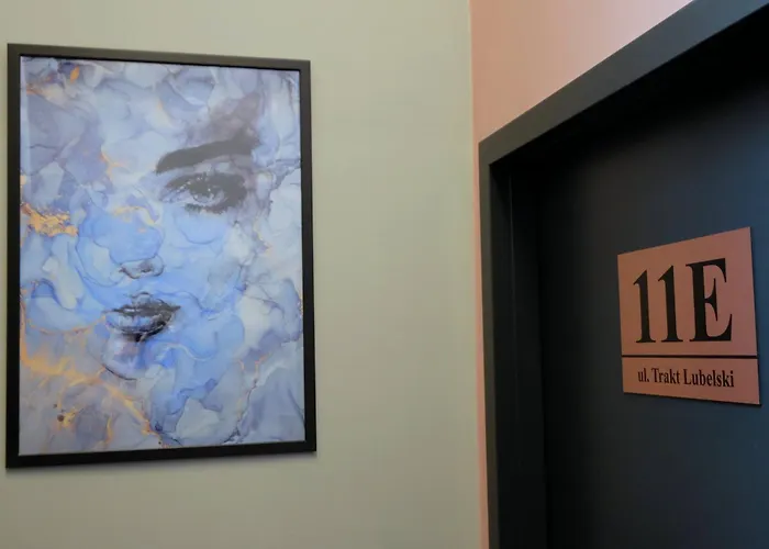 Blisko Centrum - Trakt Lubelski 11, * Βαρσοβία